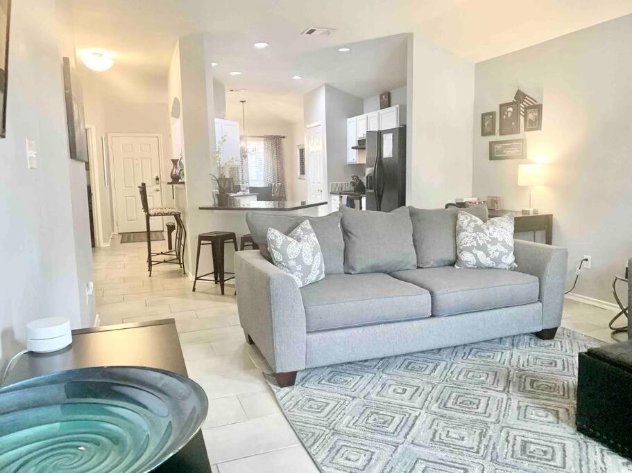Modern Updates - Great Location - King Bed- Bmt San Antonio Extérieur photo